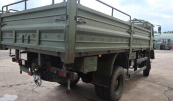 
									Camions cargo Iveco 110-17 4 × 4 Drop Side complet								