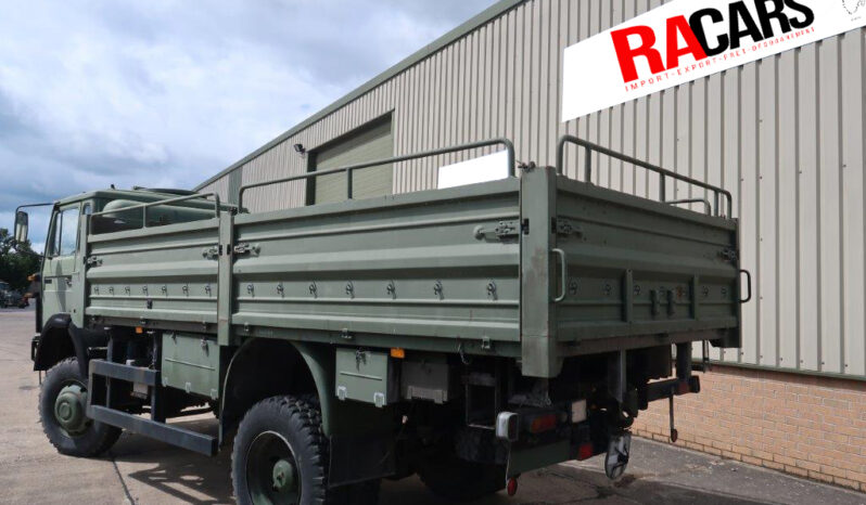 
								Camions cargo Iveco 110-17 4 × 4 Drop Side complet									