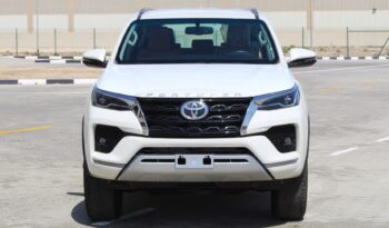 
									TOYOTA FORTUNER 2.4L DSL V À # GUN0V complet								